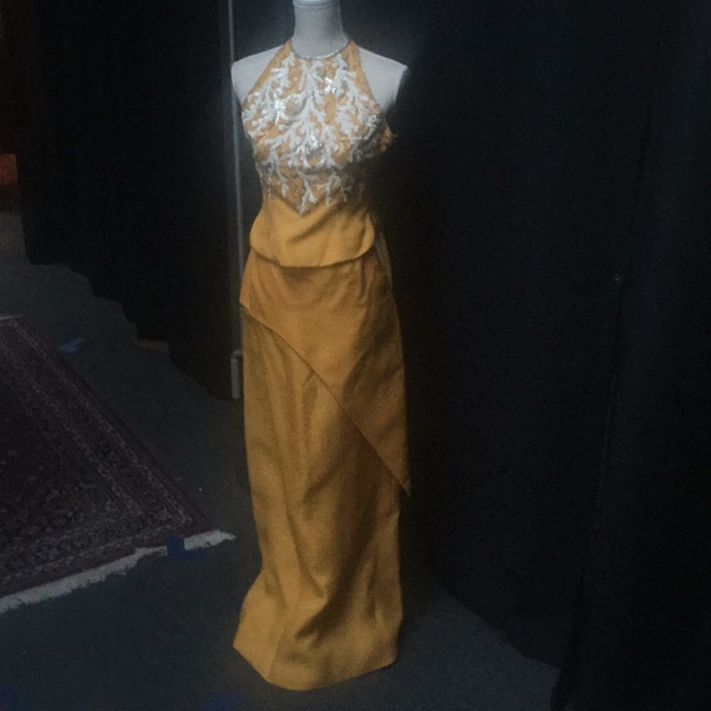 LUXURY- VINTAGE CAROLINA HERRARA